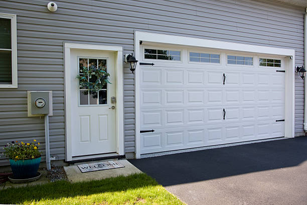 24/7 Emergency Garage Door Panel Replacement experts in Great Notch, NJ